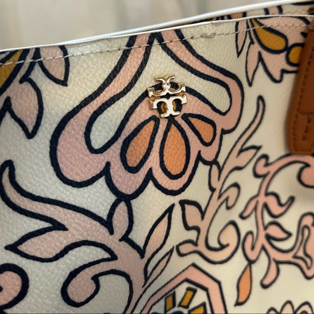 Tory Burch Tote Purse - Picture 4 of 4